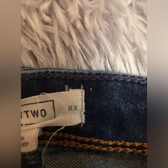 Eighty Two Junior Jeans - Picture 3 of 5